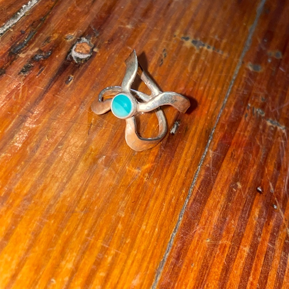 COPY - Unique Sterling Silver w/ Turquoise Stone Ring!